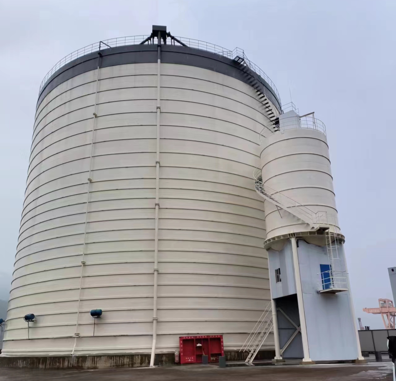 中兴镇10万吨水泥钢板库